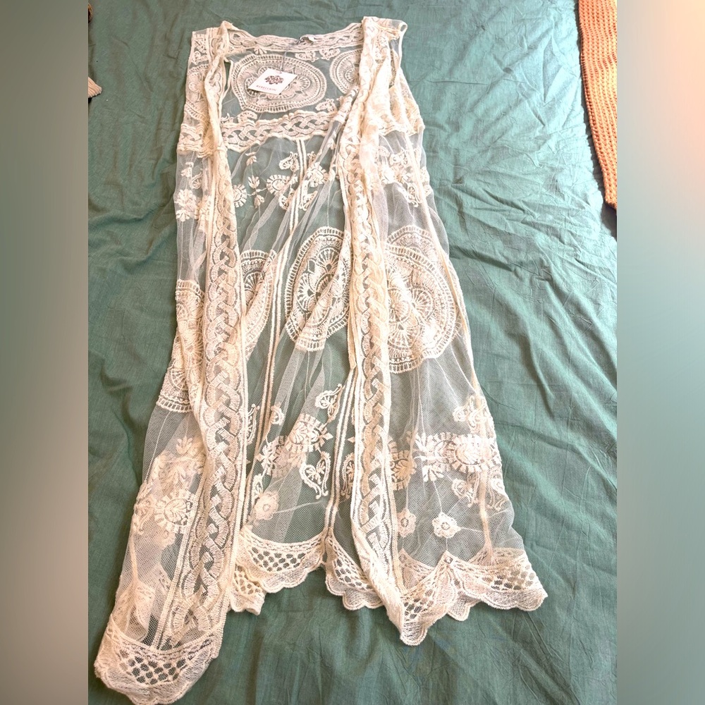 NWT lace kimono (large)